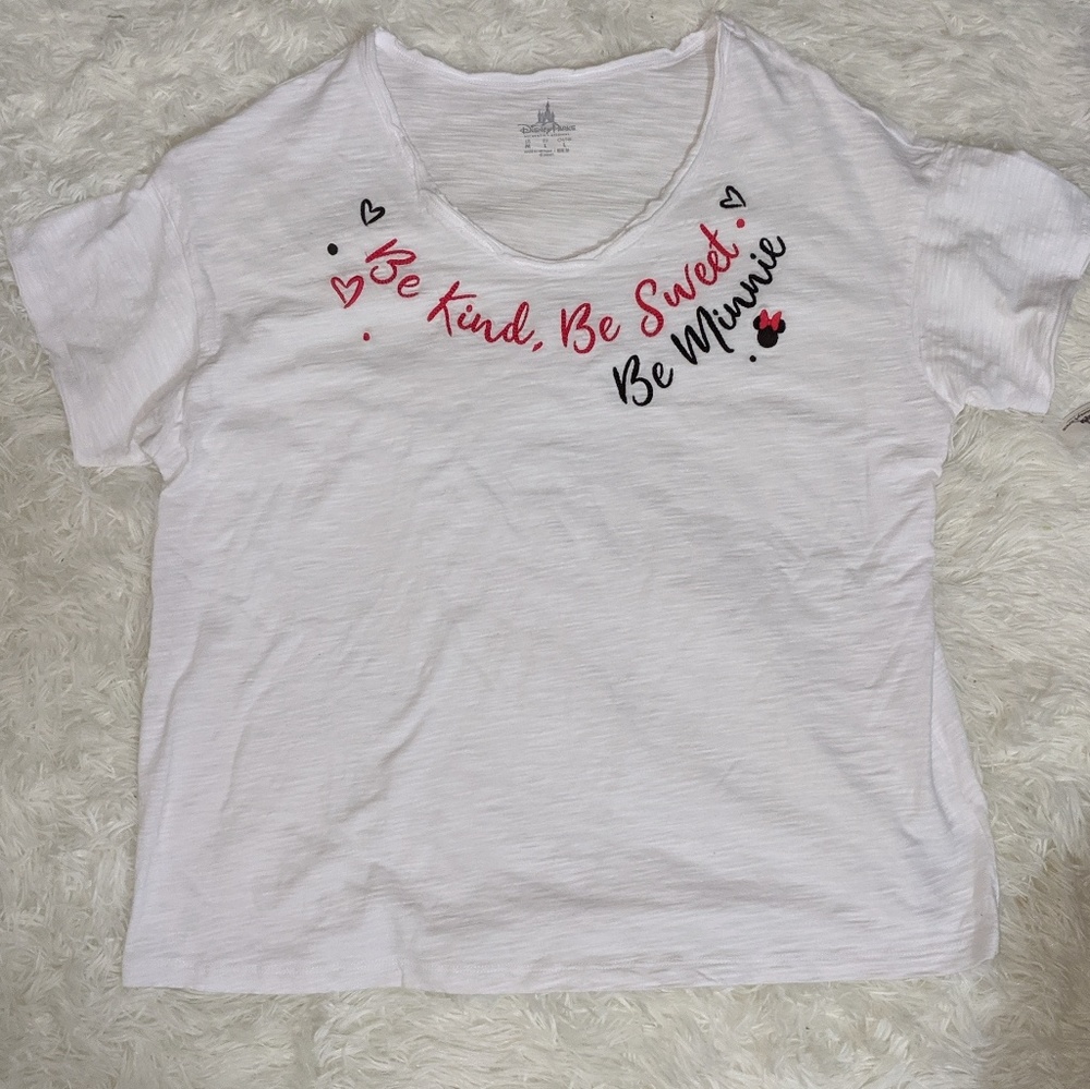 NWT Disney Be Kind, Be Sweet, Be Minnie Shirt